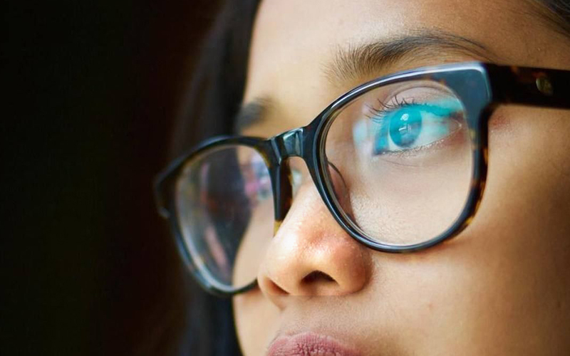 What Does Plano Mean on an Eyeglass Prescription?