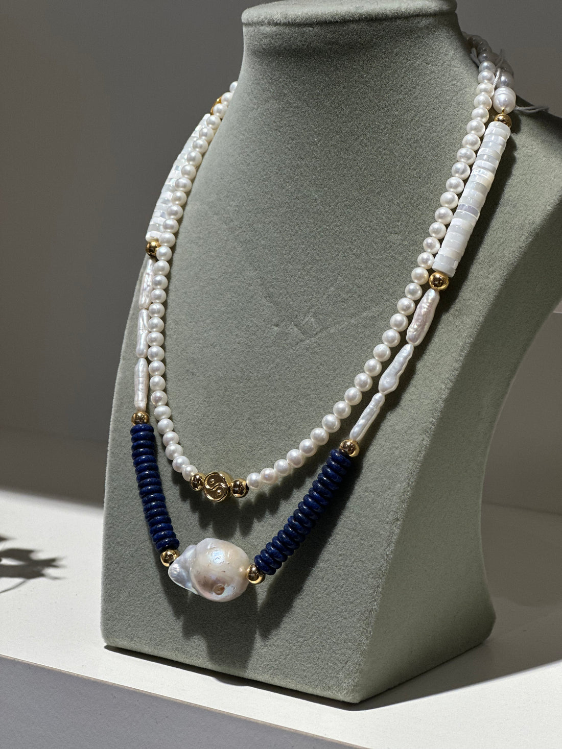 What Is a Pearl Necklace? Symbolism and Meaning Explained