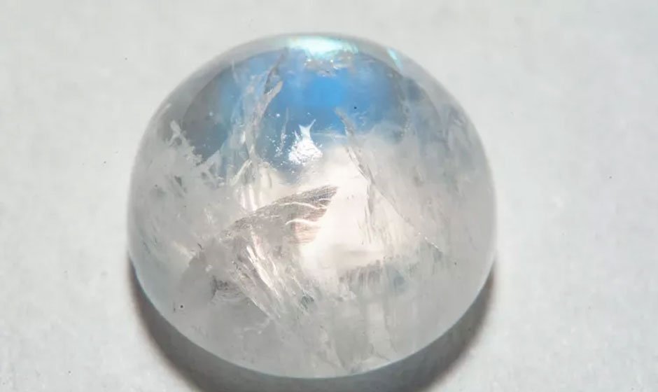 What Does a Ring Around the Moon Mean Spiritually? Ancient Signs Decoded